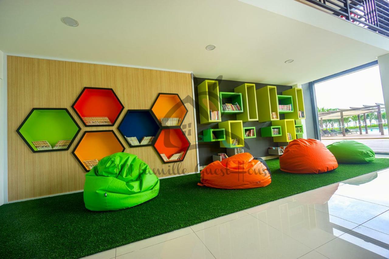 Nn Famille Guest House Pasir Gudang Exterior foto