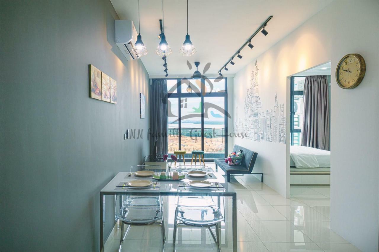 Nn Famille Guest House Pasir Gudang Exterior foto